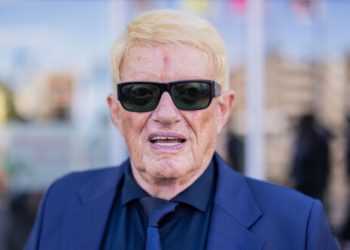 Γιατί-ο-Γερμανός-σταρ-με-το-αμφιλεγόμενο-παρελθόν-heino-«τρέχει»-στα-δικαστήρια-το-ακροδεξιό-afd-–-Ζητεί-250.000-ευρώ-ως-αποζημίωση-για-ηθική-βλάβη