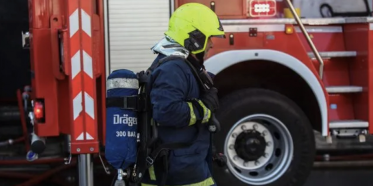 Πάτρα:-Νεκρός-εντοπίστηκε-άνδρας-κατά-την-κατάσβεση-φωτιάς-σε-σπίτι