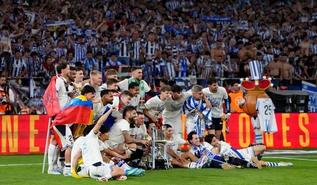 Ρεάλ-Σοσιεδάδ:-Αφιέρωσε-την-κατάκτηση-του-copa-del-rey-στον-Αϊτόρ-Θαμπαλέτα