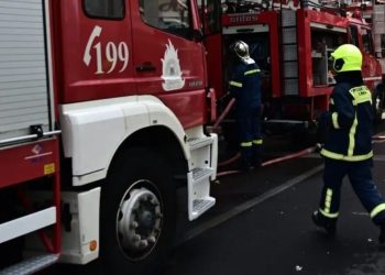 Πάτρα:-Αυτοκτόνησε-λίγο-πριν-την-κηδεία-της-αδερφής-του-–-Έβαλε-φωτιά-στο-σπίτι-του-και-αυτοπυροβολήθηκε