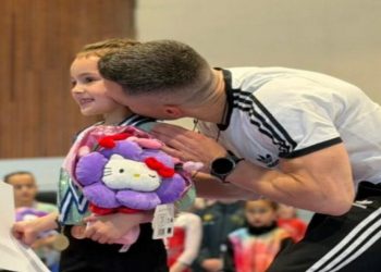 Συγκινημένος-ο-Λευτέρης-Πετρούνιας-για-τις-επιτυχίες-της-κόρης-του-στην-ενόργανη-γυμναστική