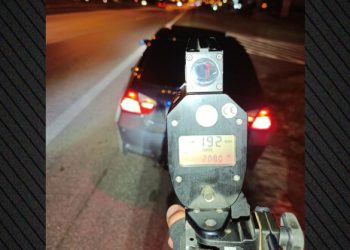 Αυτοκίνητο-έτρεχε-με-192-χλμ/ώρα-στη-Μουδανιών-Θεσσαλονίκης