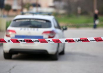 Τραγωδία-στο-Ακταίο-Αχαΐας-–-58χρονος-έβαλε-φωτιά-στο-σπίτι-του-και-αυτοπυροβολήθηκε-λίγο-πριν-την-κηδεία-της-αδερφής-του