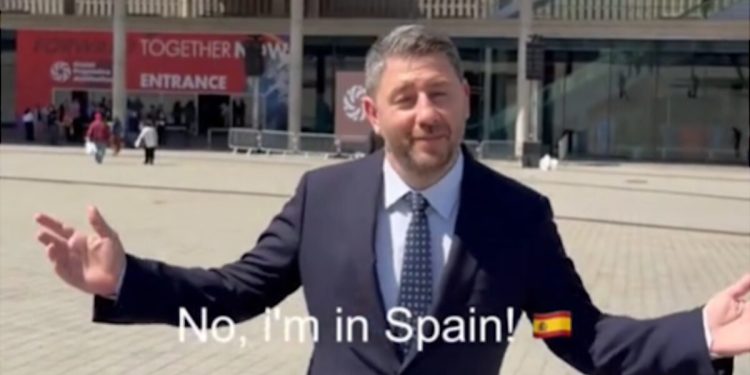 Το-χιουμοριστικό-βίντεο-Ανδρουλάκη-για-την-παρουσία-του-στην-Παγκόσμια-Προοδευτική-Κινητοποίηση-–-«Πρόεδρε,-are-you-in-pain»