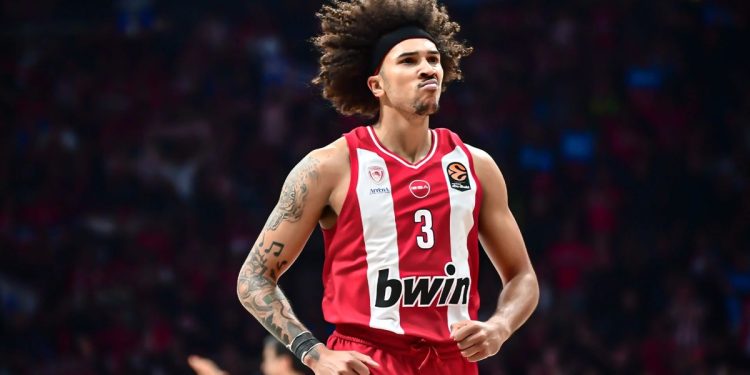 Εκτός-αποστολής-ο-Γουόρντ-και-ο-τραυματίας-Τζόουνς