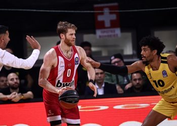 live:-Ολυμπιακός-–-Άρης