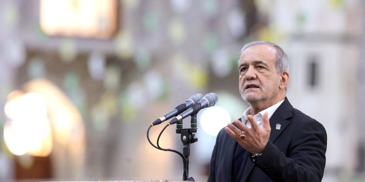 Πεζεσκιάν-κατά-Τραμπ:-«Ποιος-είναι-αυτός-που-θα-στερήσει-από-ένα-έθνος-τα-δικαιώματά-του;»