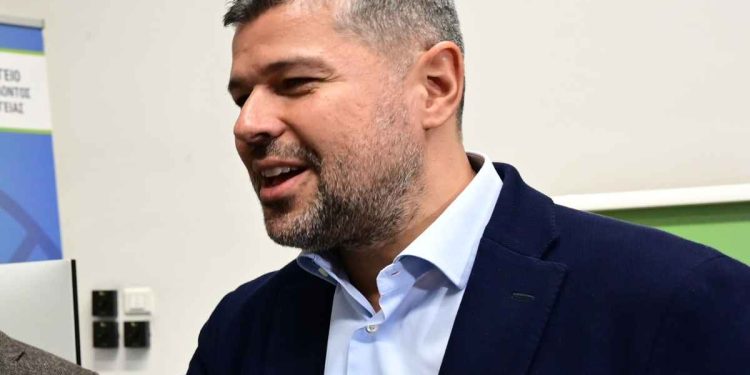 Είναι-πολλά-τα-λεφτά,-Γιώργο