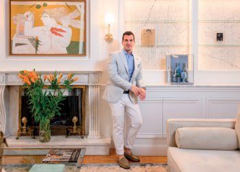 Άρης-Λεφάκης:-Στο-σπίτι-με-τους-θρύλους-της-τέχνης