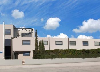 Πέθανε-ο-Νίκος-Καραγεωργίου,-ιδρυτής-της-ιστορικής-βιομηχανίας-οσπρίων-«3αλφα»