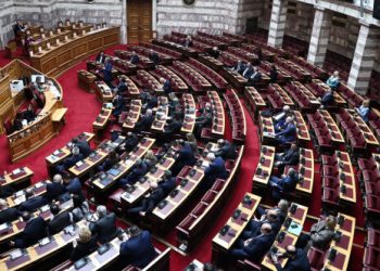 Βουλή:-Αύριο-συνεδριάζει-η-επιτροπή-δεοντολογίας-για-Χατζηβασιλείου-και-Αθανασίου