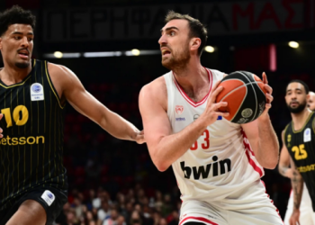 Ολυμπιακός-–-Άρης-betsson-92-81:-«Καθάρισε»-στο-δεύτερο-ημίχρονο-και-έκανε-το-23/23-στο-πρωτάθλημα-(vids)