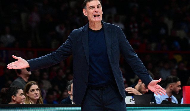 Μπαρτζώκας:-«Στην-Ελλάδα,-νομίζουν-ότι-τα-πάντα-περιστρέφονται-γύρω-από-το-Ολυμπιακός-Παναθηναϊκός»