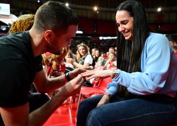 Όμορφες-στιγμές-στο-ΣΕΦ,-έγινε-πρόταση-γάμου