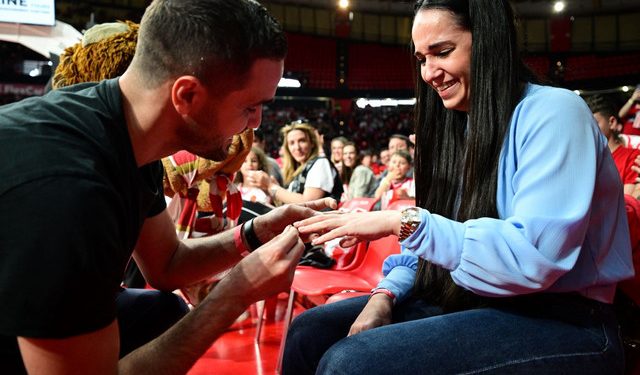 Όμορφες-στιγμές-στο-ΣΕΦ,-έγινε-πρόταση-γάμου