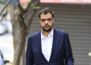 Μαρινάκης-για-Ανδρουλάκη:-Ζητά-εκλογές-χωρίς-να-λέει-με-ποιους-θα-κυβερνήσει,-από-μέσα-του-εύχεται-το-αίτημά-του-να-μην-γίνει-αποδεκτό