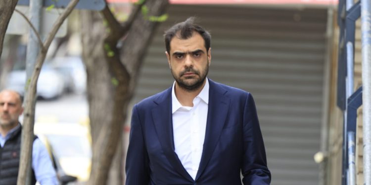 Μαρινάκης-για-Ανδρουλάκη:-Ζητά-εκλογές-χωρίς-να-λέει-με-ποιους-θα-κυβερνήσει,-από-μέσα-του-εύχεται-το-αίτημά-του-να-μην-γίνει-αποδεκτό