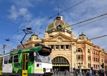 Στην-Αυστραλία-τα-μέσα-μαζικής-μεταφοράς-παραμένουν-δωρεάν-–-Η-Βικτώρια-επεκτείνει-τα-μέτρα-για-τα-ακριβά-καύσιμα