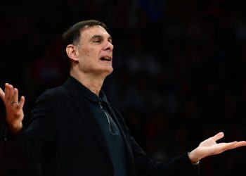 Γιώργος-Μπαρτζώκας:-«Εδώ-στην-Ελλάδα,-νομίζουν-ότι-τα-πάντα-περιστρέφονται-γύρω-από-το-Ολυμπιακός-–-Παναθηναϊκός»