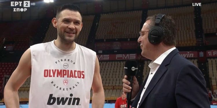 Παπανικολάου-στην-ΕΡΤ:-«Δεν-μπορώ-εγώ-να-μετρήσω-την-προσφορά-μου-σε-έναν-σύλλογο-που-μου-έχει-δώσει-τα-πάντα-από-μικρό-παιδί»-(video)