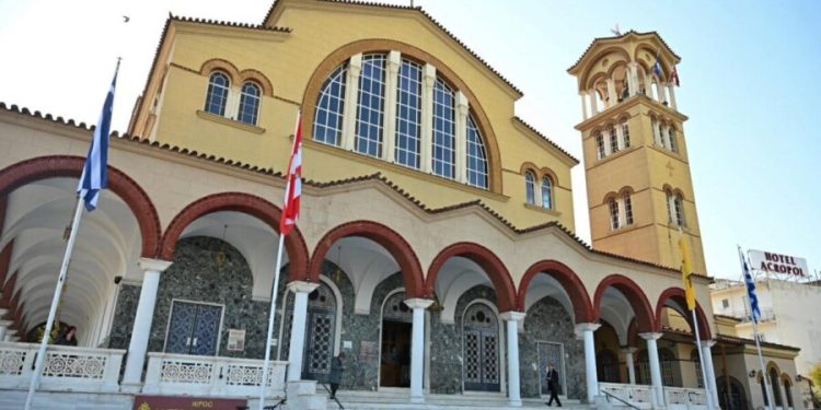 Κάθε-Πέμπτη-οι-Παρακλήσεις-του-Αγίου-Λουκά-στον-Άγιο-Αχίλλιο