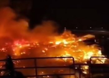 Μαλαισία:-Κόλαση-φωτιάς-έκαψε-τουλάχιστον-1000-σπίτια-–-Χιλιάδες-άνθρωποι-αναγκάστηκαν-να-εγκαταλείψουν-τις-εστίες-τους