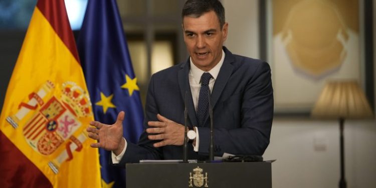 Σάντσεθ:-Η-Ισπανία-θα-ζητήσει-από-την-ΕΕ-να-αναστείλει-τη-συμφωνία-σύνδεσης-με-το-Ισραήλ