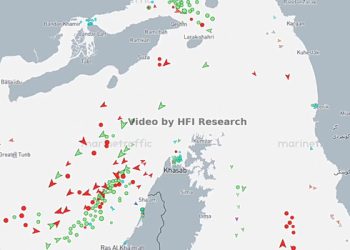 Στενά-του-Ορμούζ:-Από-την-έντονη-κινητικότητα-στην-ακινησία-–-Το-σοκαριστικό-βίντεο-των-12-δευτερολέπτων