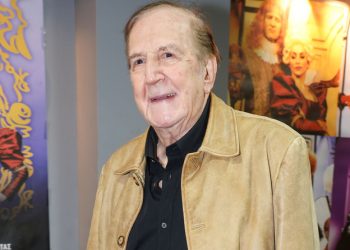 Γιώργος-Κωνσταντίνου:-Ήμουν-ένας-έβδομος-ηθοποιός-και-λόγω-του-προφιτερόλ-με-έβαλαν-στην-ταμπέλα