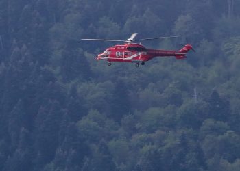 Αεροδιακομιδή-τραυματισμένης-γυναίκας-από-το-φαράγγι-του-Βίκου-στο-νοσοκομείο-Ιωαννίνων