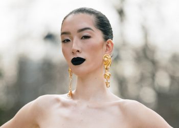 Λευκό-μολύβι-ματιών:-Το-πιο-εύκολο-tip-που-φωτίζει-το-βλέμμα-σας