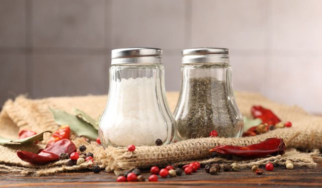 Ρίξατε-πολύ-αλάτι-στο-φαγητό-και-το-κάνατε-λύσσα;-Ψυχραιμία-έχουμε-και-γι-αυτό-τη-λύση