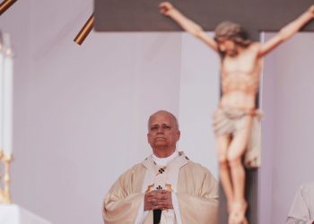 Ο-πάπας-Λέων-στηλιτεύει-την-κλιμάκωση-του-πολέμου-στην-Ουκρανία-και-απευθύνει-έκκληση-να-«σιγήσουν-τα-όπλα»