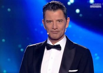 your-face-sounds-familiar:-Όλα-όσα-είπε-ο-Σάκης-Ρουβάς-στην-πρεμιέρα