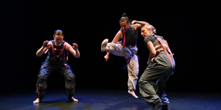 Η-παράσταση-“laskarines”-στο-synergeio-(φωτο)