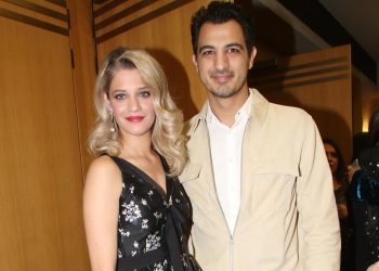 Τζένη-Θεωνά-–-Δήμος-Αναστασιάδης:-Οικογενειακή-έξοδος-με-τα-παιδιά-τους