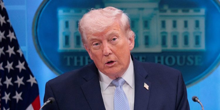 Τραμπ:-Αμερικανοί-πεζοναύτες-σταμάτησαν-ιρανικό-πλοίο-που-προσπαθούσε-να-«σπάσει»-τον-ναυτικό-αποκλεισμό