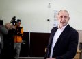 Εκλογές-στη-Βουλγαρία:-Προηγείται-ο-φιλόρωσος-Ρούμεν-Ράντεφ,-σύμφωνα-με-τα-exit-polls