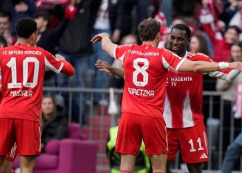 Πάρτι-“στέψης”-για-την-Μπάγερν-με…-καλεσμένη-τη-Στουτγκάρδη