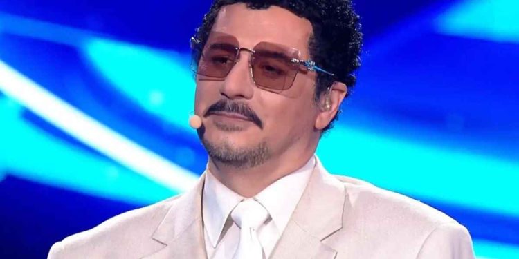 yfsf:-Ο-Αλέξανδρος-Μπουρδούμης-«έκλεψε»-την-παράσταση-ως-bad-bunny