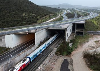 Σιδηρόδρομος:-Πόλεμος-στους-εργαζόμενους-και-αποκομμένη-περιφέρεια-–-«Και-μετά-τις-βελτιώσεις-25-χρόνια-πίσω-θα-είμαστε»