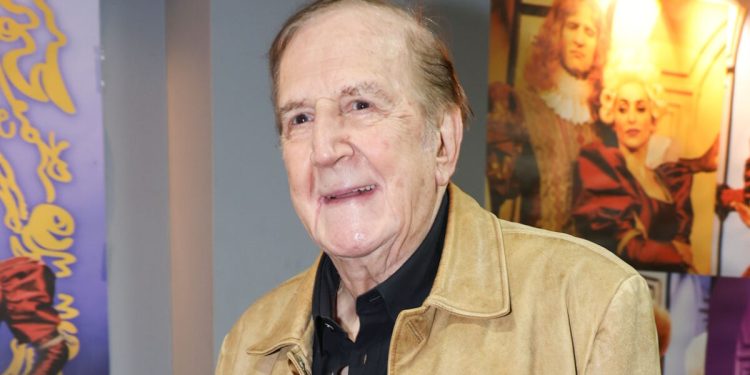 Γιώργος-Κωνσταντίνου:-Συγχώρεσα-τον-πατέρα-μου-που-με-εγκατέλειψε,-δεν-μπορώ-να-κρατήσω-κακία