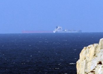 Γαλλική-ναυτιλιακή-εταιρεία-επιβεβαίωσε-ότι-ένα-από-τα-πλοία-της-δέχθηκε-προειδοποιητικά-πυρά-στα-Στενά-του-Ορμούζ