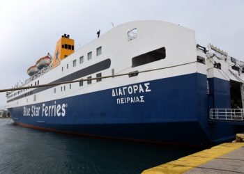 Απώλεια-άγκυρας-για-το-επιβατικό-«Διαγόρας»-στο-λιμάνι-της-Κάσου