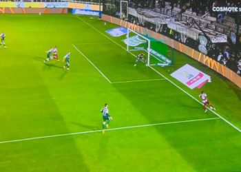 Βαρούχας:-«Δεν-έπρεπε-να-μετρήσει-το-1ο-γκολ-του-Ολυμπιακού»