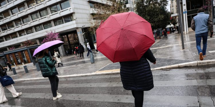 Καιρός-σήμερα:-Βροχές-στο-Ιόνιο-και-τα-ηπειρωτικά,-η-θερμοκρασία-σε-άνοδο