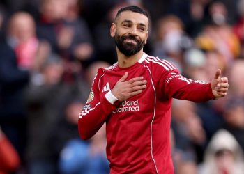 Ο-Σαλάχ-ισοφάρισε-το-ρεκόρ-του-Τζέραρντ-στα-ντέρμπι-του-Μερσεϊσάιντ