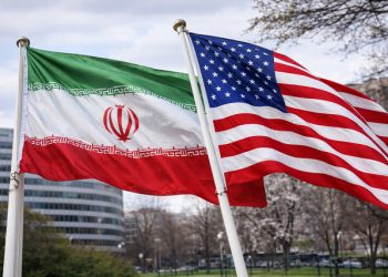 Το-Ιράν-υπόσχεται-ότι-θα-ανταποδώσει-σύντομα-τη-σύλληψη-εμπορικού-πλοίου-του-από-τις-ΗΠΑ