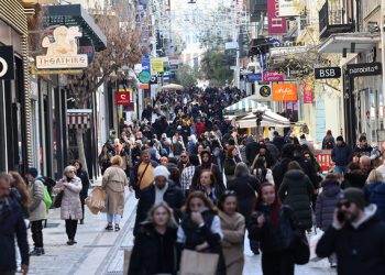 Σενάρια-για-νέες-μειώσεις-εισφορών-με-φόντο-την-άνοδο-μισθών-και-το-αυξημένο-κόστος-εργασίας